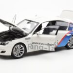 BMW M5 E60 Ring Taxi Nurburgring Kyosho 1:18 - image 2 of 8