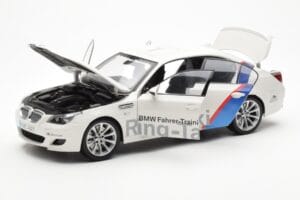 BMW M5 E60 Ring Taxi Nurburgring Kyosho 1:18 08593RT Μέταλλο - εικόνα 2 από 8