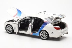 BMW M5 E60 Ring Taxi Nurburgring Kyosho 1:18 08593RT Μέταλλο - εικόνα 5 από 8