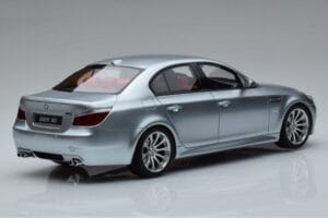 BMW M5 E60 Ασημί Otto 1:18 OT426 Ρητίνη - εικόνα 2 από 6
