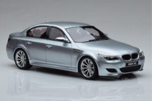 BMW M5 E60 Ασημί Otto 1:18 OT426 Ρητίνη - εικόνα 4 από 6