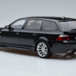 BMW M5 E61 Touring Μαύρο Otto 1:18 - image 5 of 6
