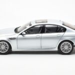 BMW M5 F10 Silverstone Ασημί Paragon 1:18 80432186353 - image 4 of 8