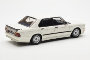 BMW M535i E28 Alpine Λευκό AUTOart 1:18 75161 Μέταλλο - εικόνα 3 από 10