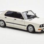 BMW M535i E28 Alpine Λευκό AUTOart 1:18 - image 6 of 10