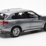 BMW X5 F15 Space Γκρι Paragon 1:18 - image 3 of 8