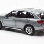 BMW X5 F15 Space Γκρι Paragon 1:18 - image 7 of 8