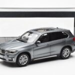 BMW X5 F15 Space Γκρι Paragon 1:18 - image 8 of 8