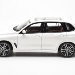 BMW X5 G05 Λευκό Paragon 1:18 - image 4 of 8