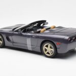 Chevrolet Corvette C5 Καμπριολέ Μωβ Περλέ Μεταλλικό UT Models 1:18 - image 5 of 6