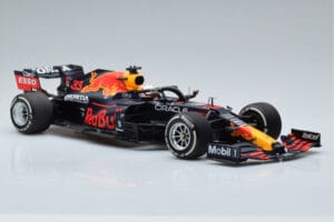 Red Bull Racing RB16B #33 M. Verstappen Abu Dhabi GP F1 World Champion 2021 Minichamps 1:18 110212333 Μέταλλο - εικόνα 4 από 6
