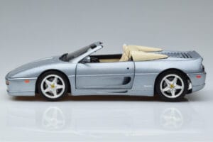 Ferrari F355 Spider Hot Wheels 1:18 23907 Μέταλλο - εικόνα 4 από 7