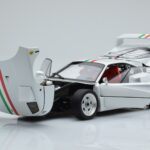 Ferrari F40 Λευκό Περλέ Italy Kyosho 1:18 - image 2 of 8