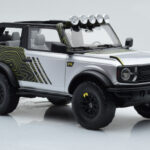 Ford Bronco RTR Iconic Ασημί GT Spirit 1:18 - image 4 of 6