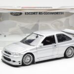 Ford Escort RS Cosworth Έκδοση Δρόμου Ασημί UT Models 1:18 - image 2 of 6