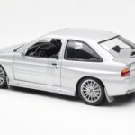 Ford Escort RS Cosworth Έκδοση Δρόμου Ασημί UT Models 1:18 - image 4 of 6