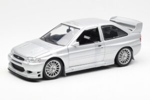 Ford Escort RS Cosworth Έκδοση Δρόμου Ασημί UT Models 1:18