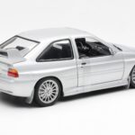 Ford Escort RS Cosworth Έκδοση Δρόμου Ασημί UT Models 1:18 - image 5 of 6