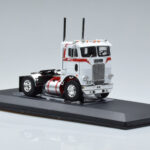 Freightliner COE Λευκό IXO 1:43 TR128 - image 4 of 6