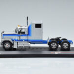 GMC General Ασημί IXO 1:43 TR079 - image 3 of 6