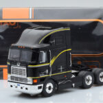 International Eagle Cabover Μαύρο IXO 1:43 - image 5 of 5