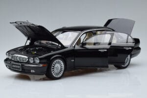 Jaguar XJ6 X350 Ebony Μαύρο Almost Real 1:18 810501 Μέταλλο - εικόνα 2 από 11