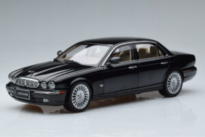 Jaguar XJ6 X350 Ebony Μαύρο Almost Real 1:18