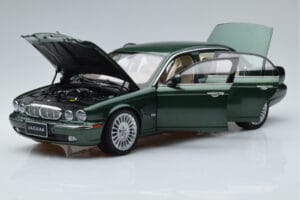 Jaguar XJ6 X350 Racing Πράσινο Almost Real 1:18 810502 Μέταλλο - εικόνα 2 από 13