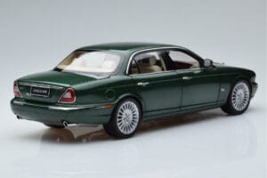 Jaguar XJ6 X350 Racing Πράσινο Almost Real 1:18 810502 Μέταλλο - εικόνα 3 από 13