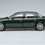 Jaguar XJ6 X350 Racing Πράσινο Almost Real 1:18 - image 5 of 13