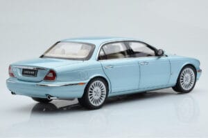 Jaguar XJ6 X350 Seafrost Γαλάζιο Almost Real 1:18 810503 Μέταλλο - εικόνα 4 από 11