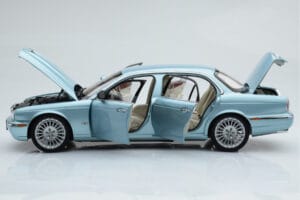 Jaguar XJ6 X350 Seafrost Γαλάζιο Almost Real 1:18 810503 Μέταλλο - εικόνα 5 από 11