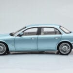 Jaguar XJ6 X350 Seafrost Γαλάζιο Almost Real 1:18 - image 6 of 11