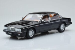 Jaguar XJ6 XJ40 Ebony Μαύρο Almost Real 1:18 810543