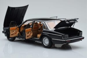 Jaguar XJ6 XJ40 Ebony Μαύρο Almost Real 1:18 810543 Μέταλλο - εικόνα 5 από 11