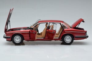 Jaguar XJ6 XJ40 Flamenco Κόκκινο Almost Real 1:18 810541 Μέταλλο - εικόνα 4 από 11