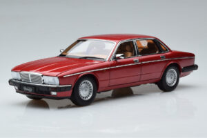 Jaguar XJ6 XJ40 Flamenco Κόκκινο Almost Real 1:18