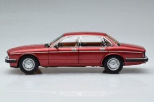 Jaguar XJ6 XJ40 Flamenco Κόκκινο Almost Real 1:18 810541 Μέταλλο - εικόνα 5 από 11
