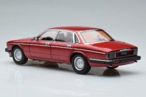Jaguar XJ6 XJ40 Flamenco Κόκκινο Almost Real 1:18 810541 Μέταλλο - εικόνα 7 από 11