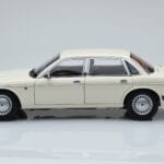 Jaguar XJ6 XJ40 Glacier Λευκό Almost Real 1:18 - image 4 of 11