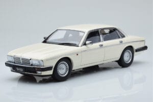 Jaguar XJ6 XJ40 Glacier Λευκό Almost Real 1:18 810542