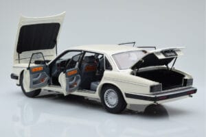 Jaguar XJ6 XJ40 Glacier Λευκό Almost Real 1:18 810542 Μέταλλο - εικόνα 5 από 11