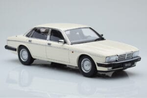 Jaguar XJ6 XJ40 Glacier Λευκό Almost Real 1:18 810542 Μέταλλο - εικόνα 6 από 11