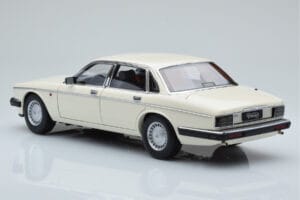 Jaguar XJ6 XJ40 Glacier Λευκό Almost Real 1:18 810542 Μέταλλο - εικόνα 7 από 11