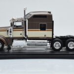 Kenworth W900 Καφέ IXO 1:43 - image 2 of 4