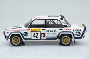 Lada 2105 VFTS #42 S. Brundza Rally 1000 Lakes 1984 IXO 1:18 18RMC146 Μέταλλο - εικόνα 3 από 6