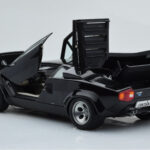Lamborghini Countach LP5000S Μαύρο AUTOart 1:18 - image 3 of 10