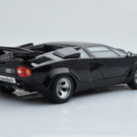 Lamborghini Countach LP5000S Μαύρο AUTOart 1:18 - image 4 of 10