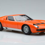 Lamborghini Miura SV Πορτοκαλί AUTOart 1:18 - image 6 of 8
