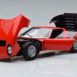 Lamborghini Miura SV Κόκκινο AUTOart 1:18 - image 2 of 8